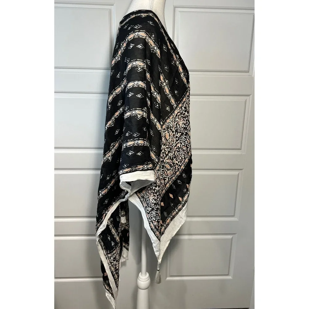 Vince Camuto Black Peach Patterned‎ Tassel Kimono Shawl Poncho Beach Cover Up OS